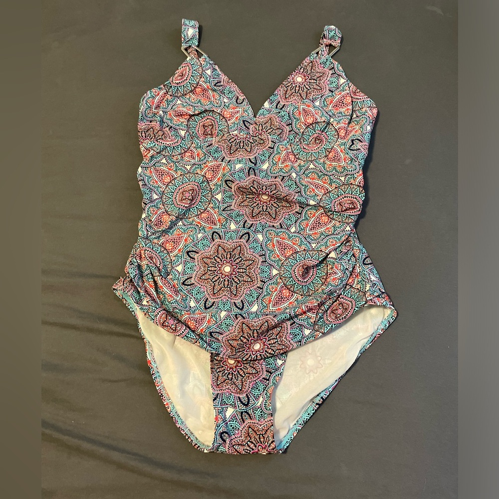 Love Your Assets by Spanx One Piece Swimsuit Mandela Design Women’s XL